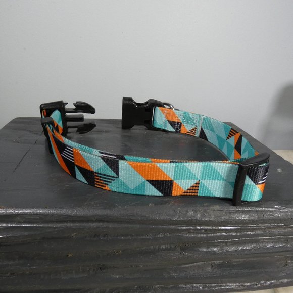 HOST PICK! NWT Nylon collar bright and colorful  M- 13-21" - Picture 5 of 7